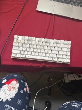 Compact White Mechanical Keyboard - Clean Minimal Design